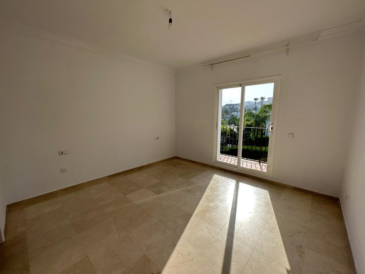 Huis te koop in Nueva Andalucía | 5 slaapkamers H5294248