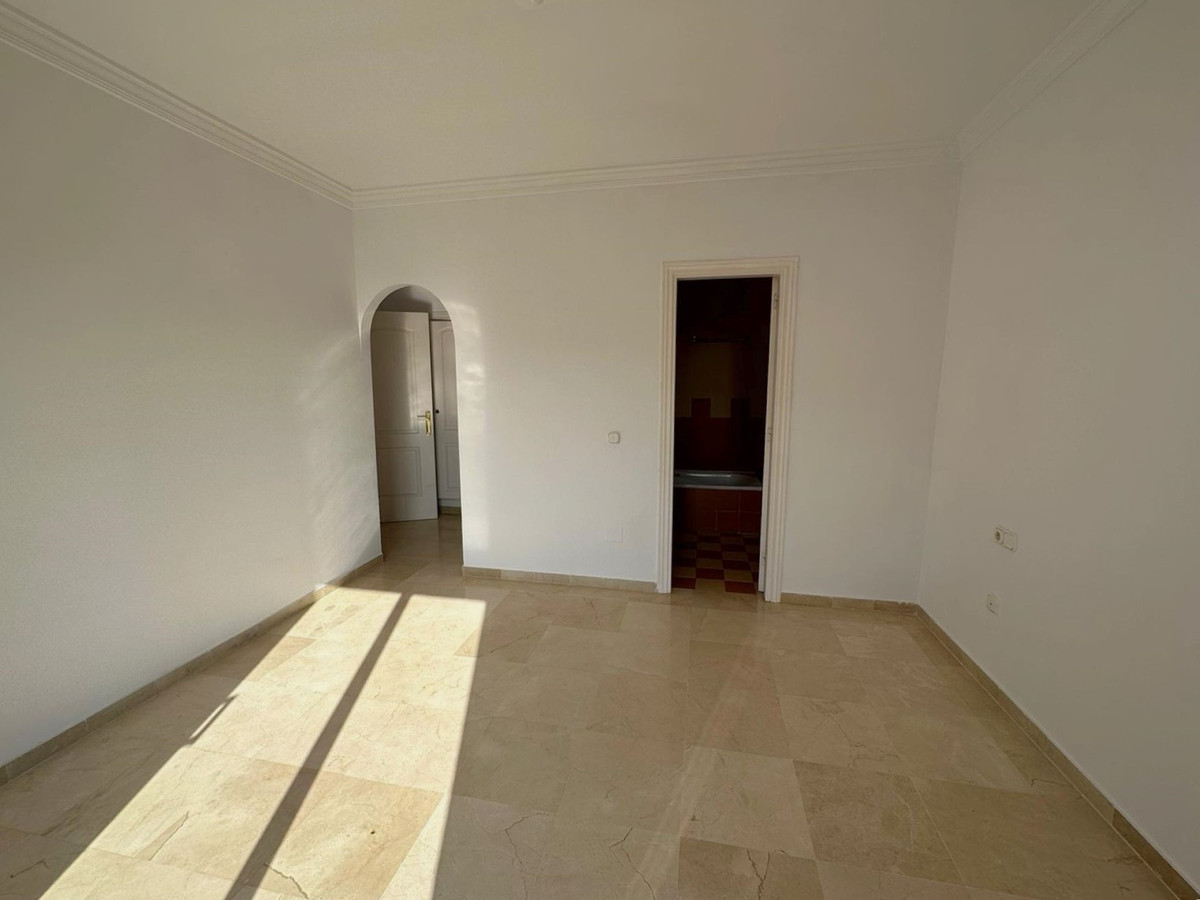 Huis te koop in Nueva Andalucía | 5 slaapkamers H5294248