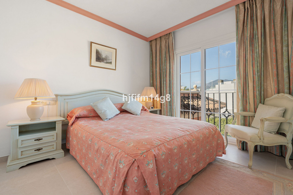 Appartement te koop in Nueva Andalucía | 3 slaapkamers H5300596