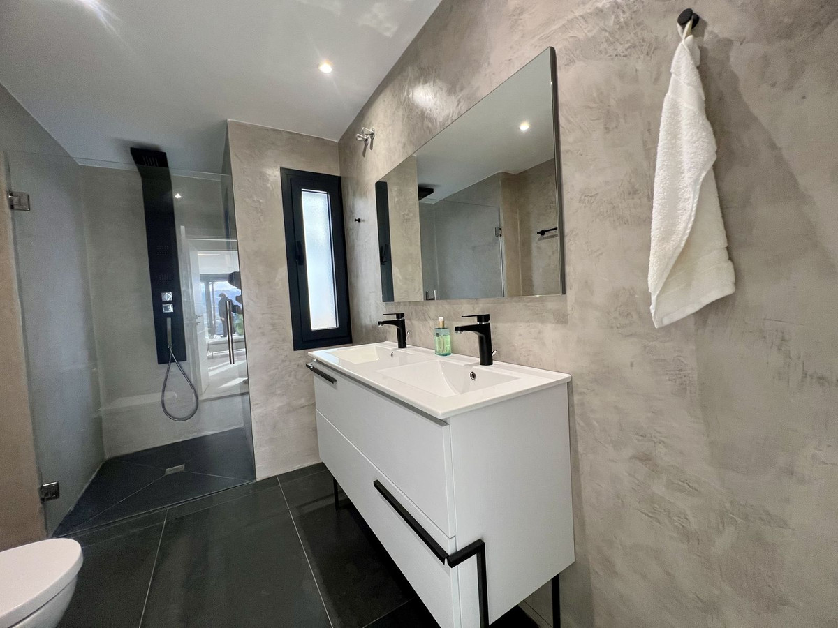 Property main view 44