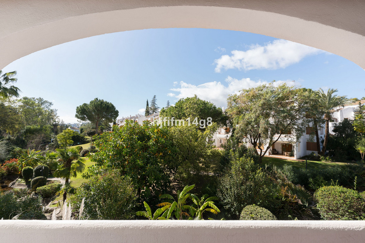 Appartement te koop in Nueva Andalucía | 2 slaapkamers H5307103