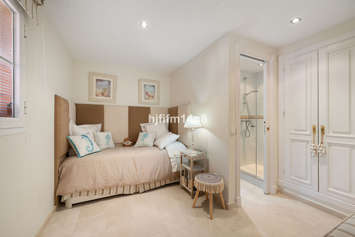 Appartement te koop in Nueva Andalucía | 3 slaapkamers H5309341