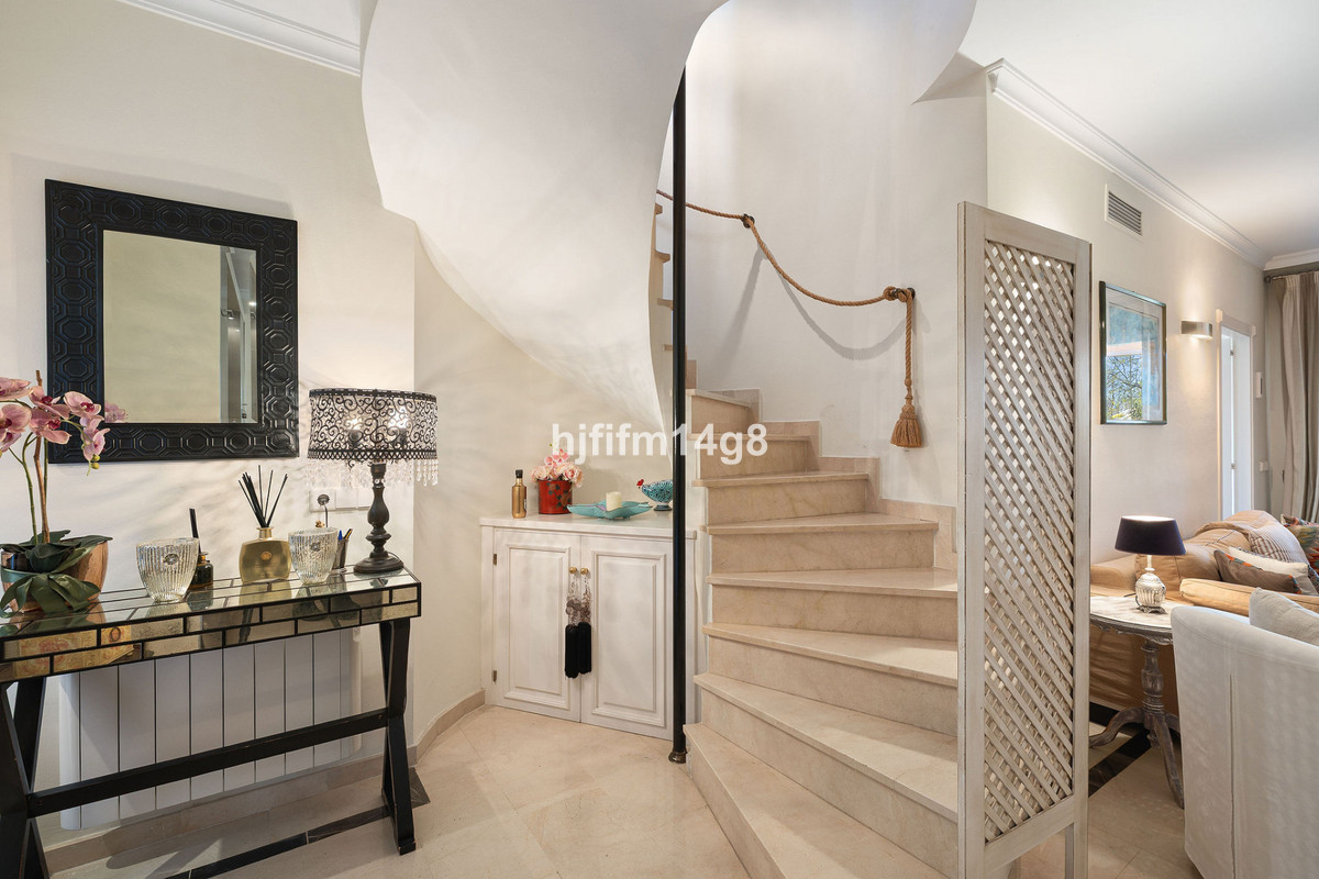 Appartement te koop in Nueva Andalucía | 3 slaapkamers H5309341
