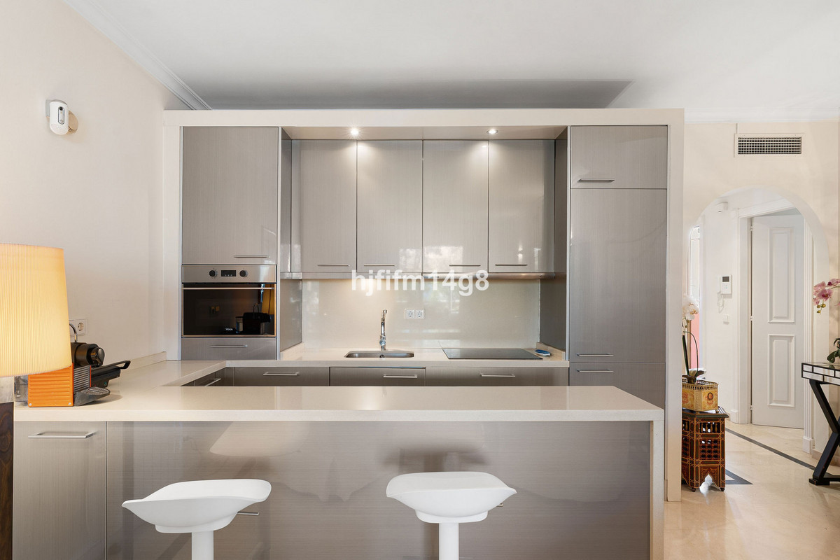 Appartement te koop in Nueva Andalucía | 3 slaapkamers H5309341