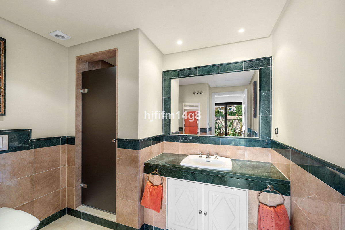 Appartement te koop in Nueva Andalucía | 3 slaapkamers H5311015