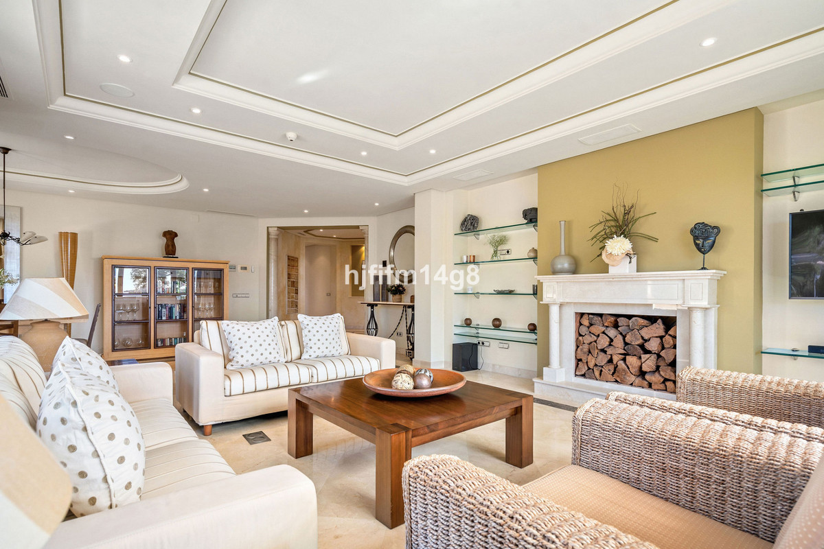 Appartement te koop in Nueva Andalucía | 3 slaapkamers H5311015