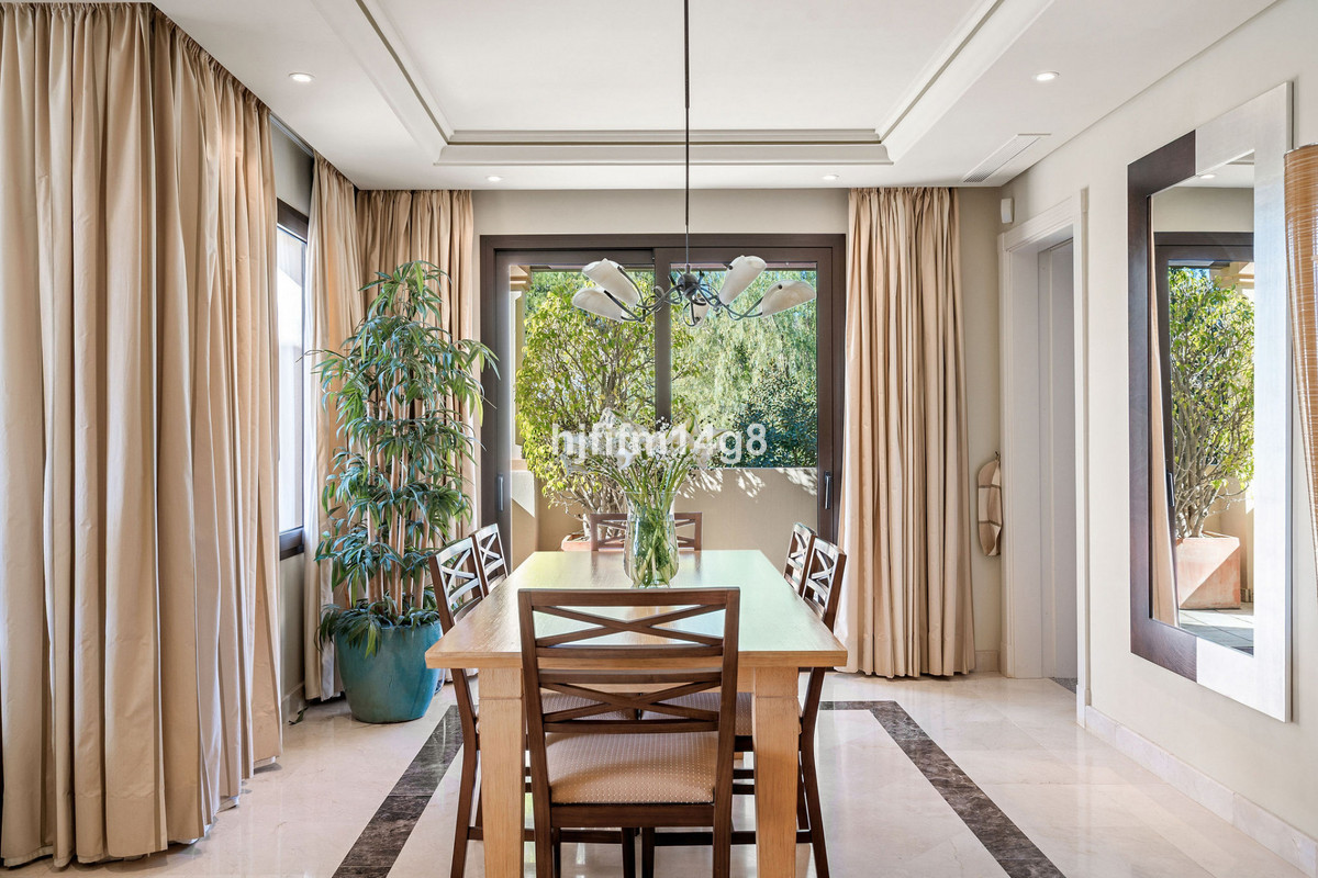 Appartement te koop in Nueva Andalucía | 3 slaapkamers H5311015