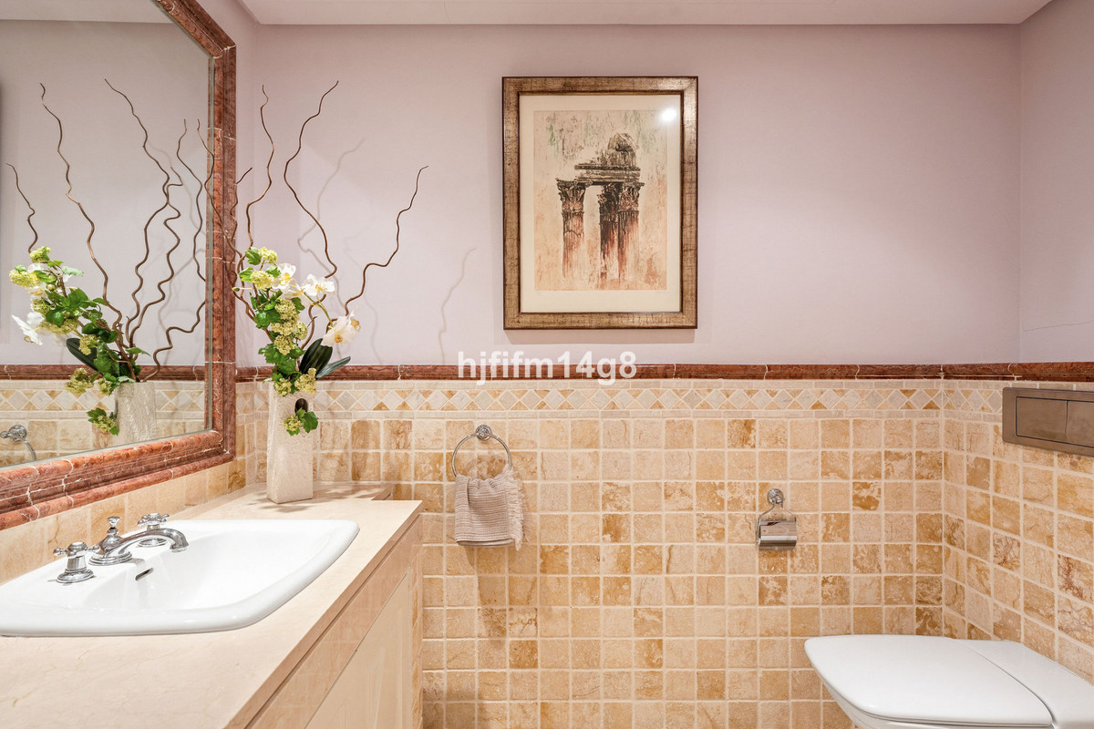 Appartement te koop in Nueva Andalucía | 3 slaapkamers H5311015