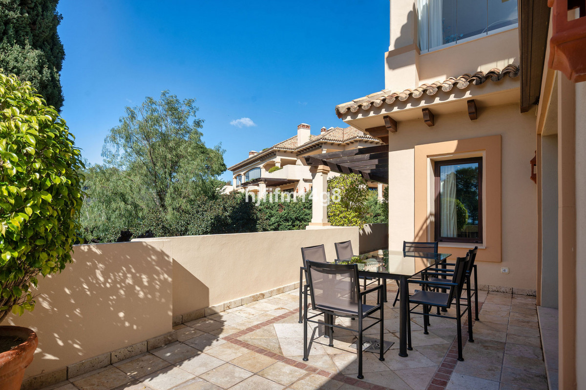 Appartement te koop in Nueva Andalucía | 3 slaapkamers H5311015