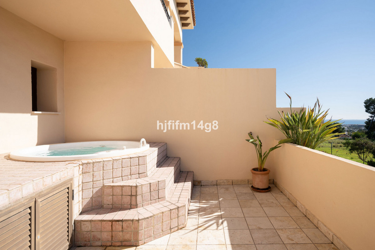 Appartement te koop in Nueva Andalucía | 3 slaapkamers H5311015