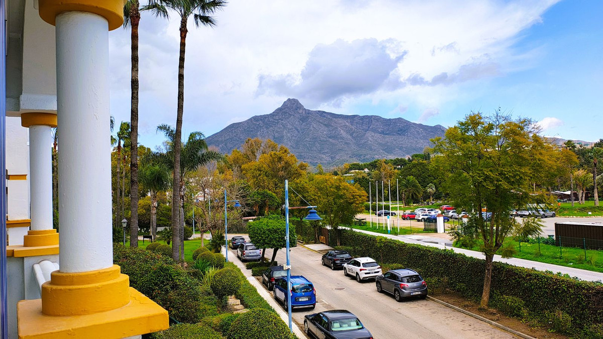 Appartement te koop in Nueva Andalucía | 4 slaapkamers H5311447