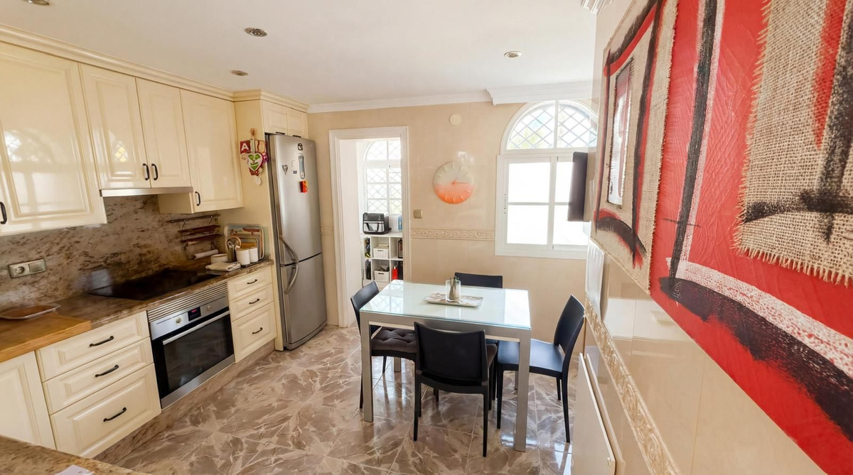 Huis te koop in Nueva Andalucía | 3 slaapkamers H5311786