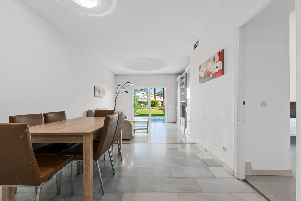 Appartement te koop in Nueva Andalucía | 2 slaapkamers H5314630