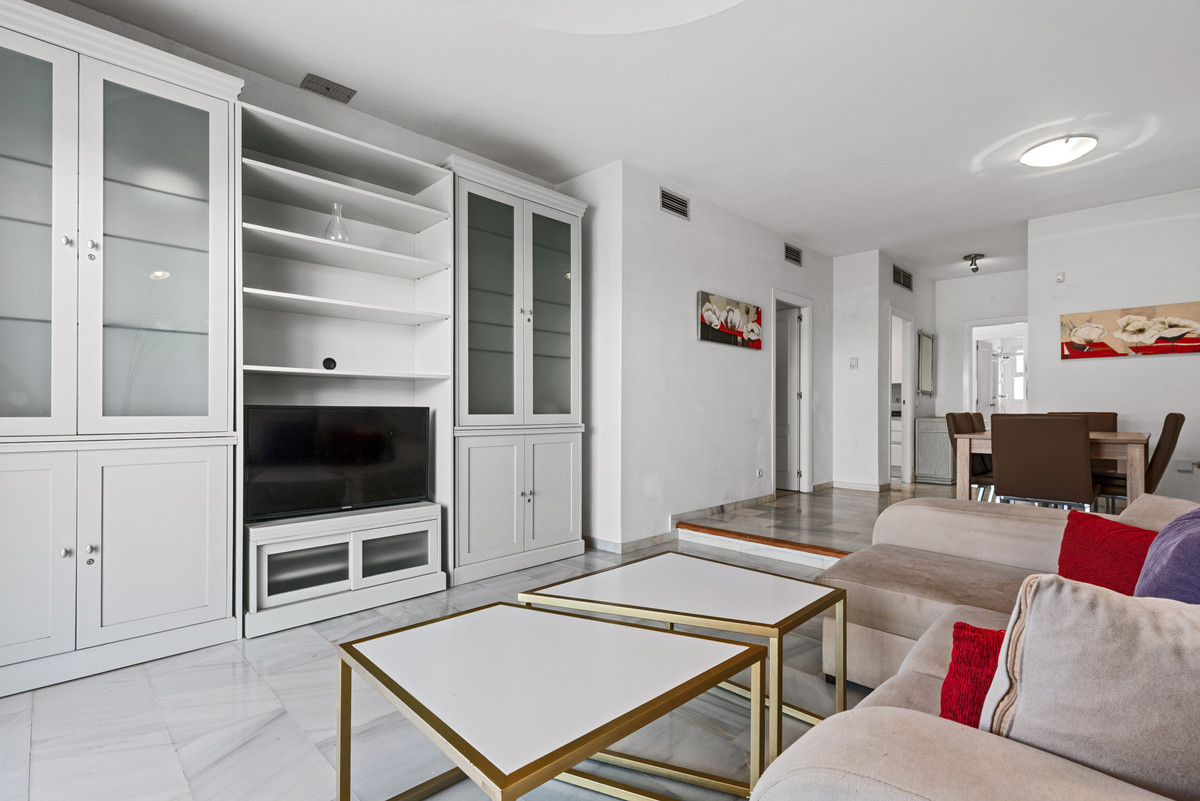 Appartement te koop in Nueva Andalucía | 2 slaapkamers H5314630