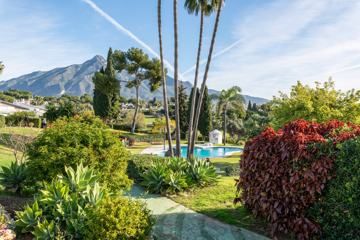 Appartement te koop in Nueva Andalucía | 2 slaapkamers H5314630