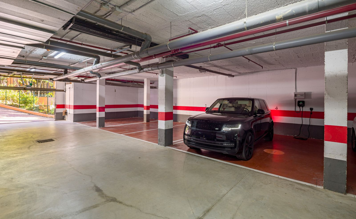 Appartement te koop in Nueva Andalucía | 4 slaapkamers H5315089