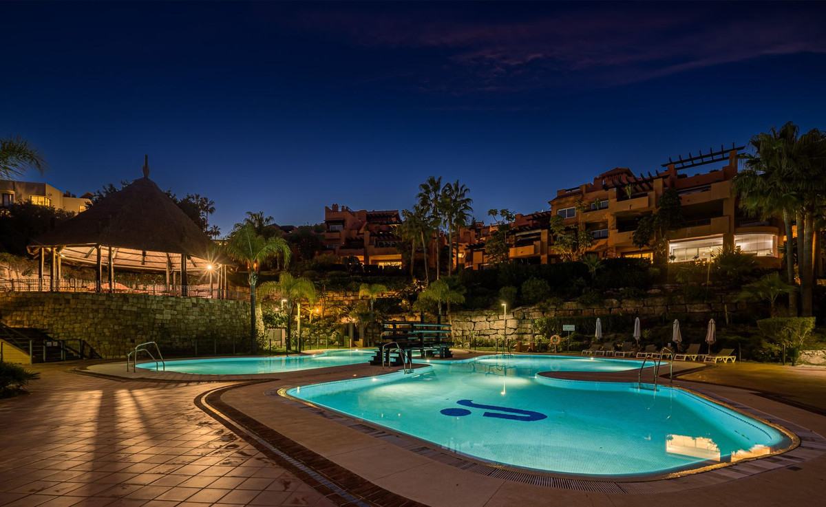 Appartement te koop in Nueva Andalucía | 4 slaapkamers H5315089