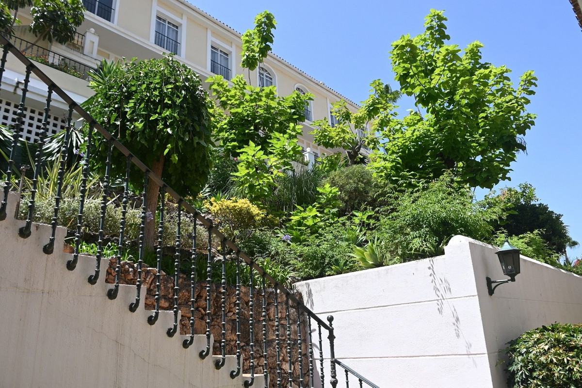 Appartement te koop in Nueva Andalucía | 2 slaapkamers H5315641