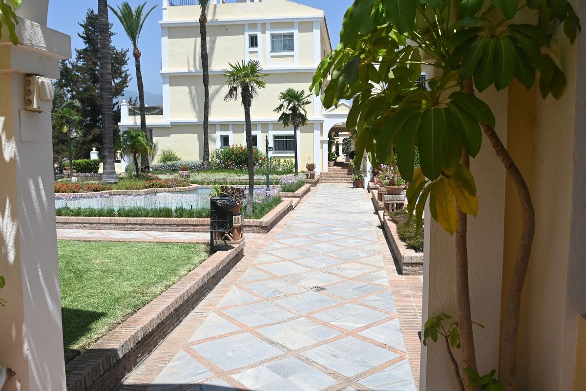 Appartement te koop in Nueva Andalucía | 2 slaapkamers H5315641