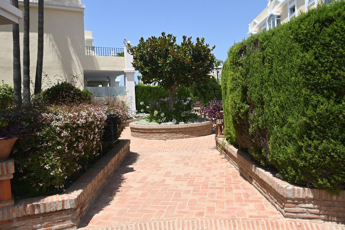 Appartement te koop in Nueva Andalucía | 2 slaapkamers H5315641