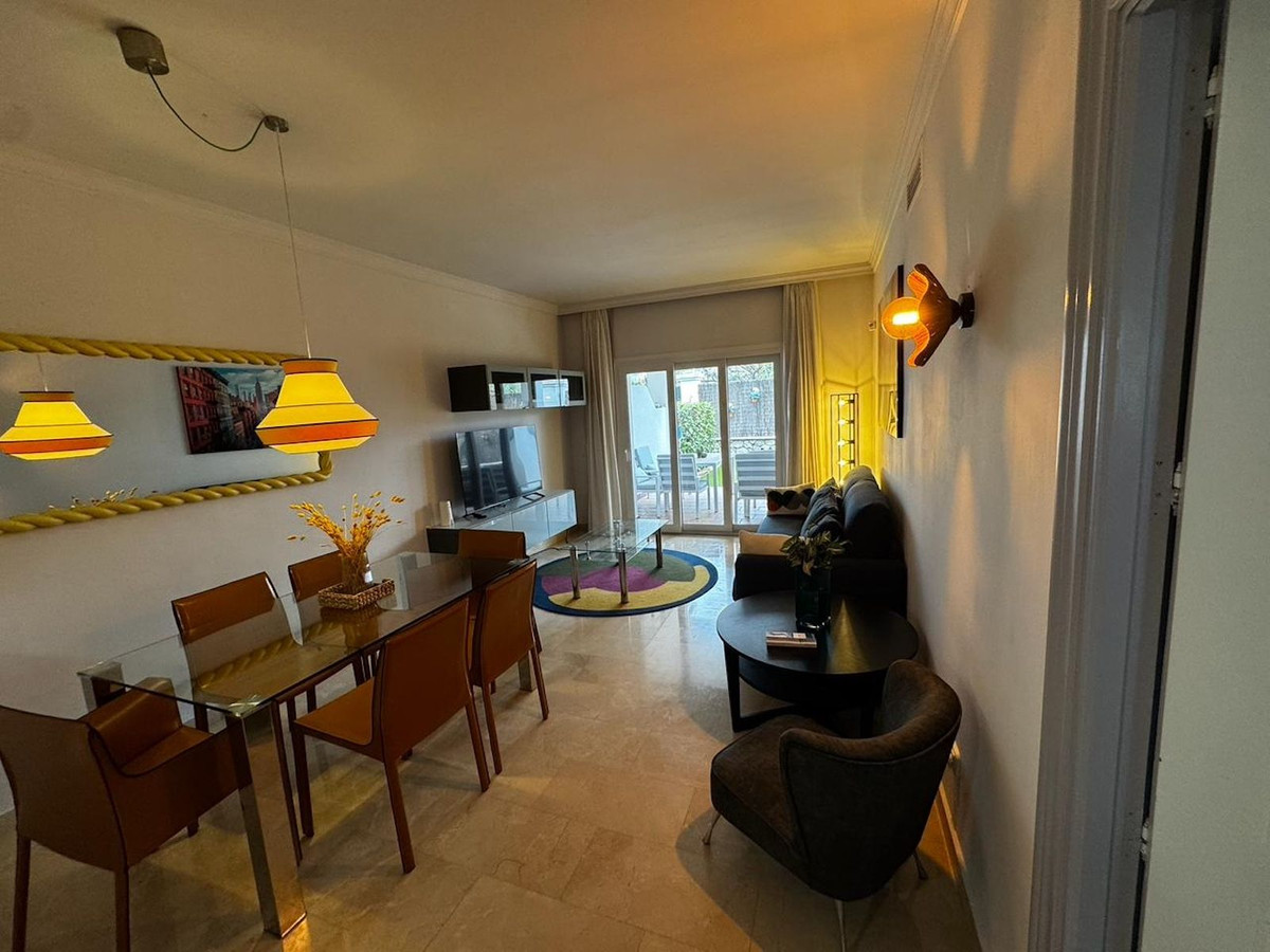 Appartement te koop in Nueva Andalucía | 2 slaapkamers H5315641