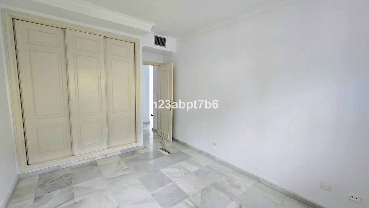 Appartement te koop in Nueva Andalucía | 2 slaapkamers H5315965