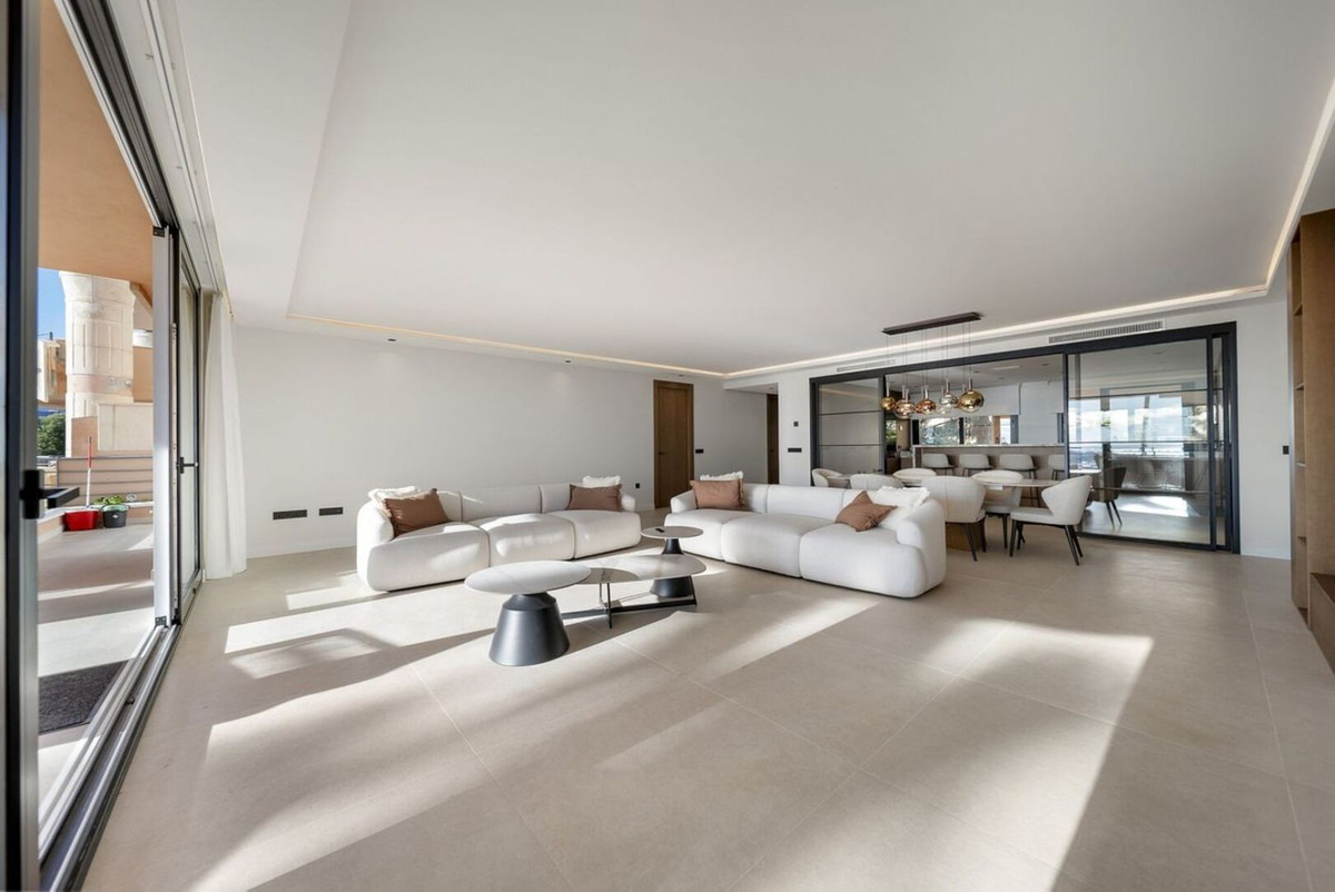 Appartement te koop in Nueva Andalucía | 3 slaapkamers H5316589