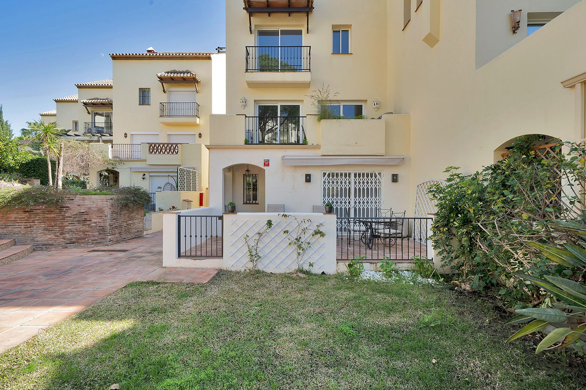 Appartement te koop in Nueva Andalucía | 2 slaapkamers H5317939