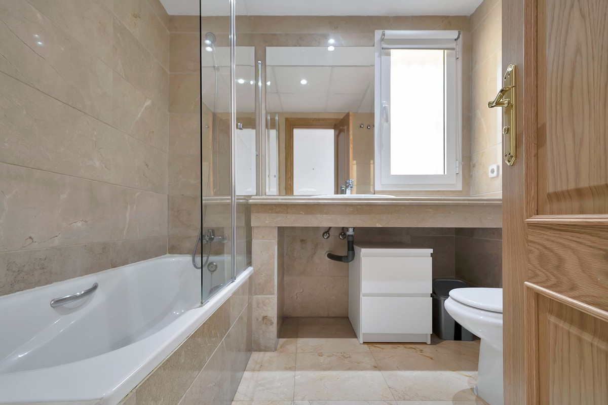 Appartement te koop in Nueva Andalucía | 2 slaapkamers H5317939