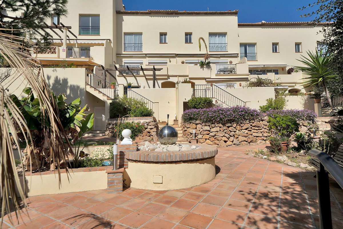 Appartement te koop in Nueva Andalucía | 2 slaapkamers H5317939