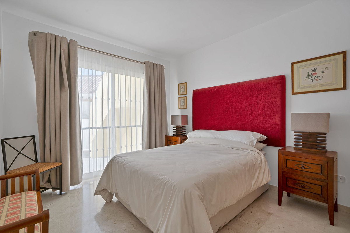 Appartement te koop in Nueva Andalucía | 2 slaapkamers H5317939