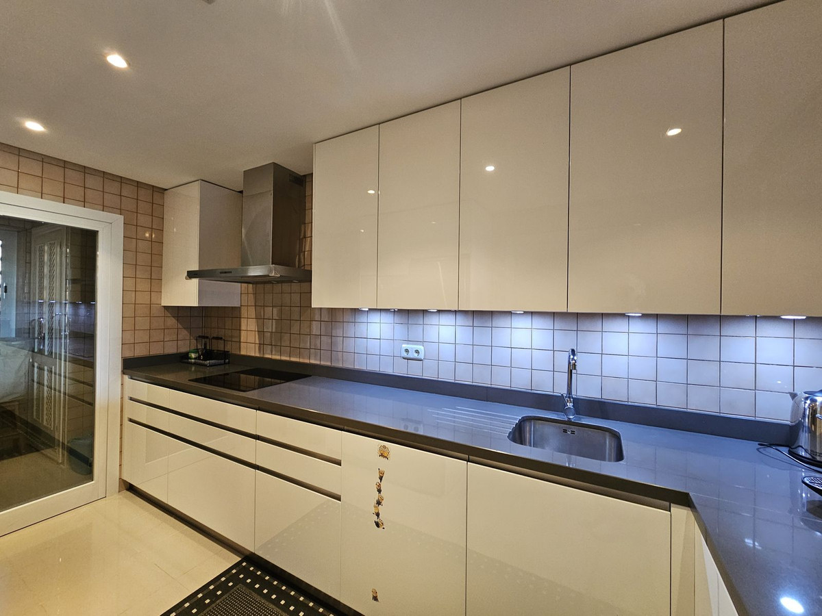 Appartement te koop in Nueva Andalucía | 2 slaapkamers H5318014