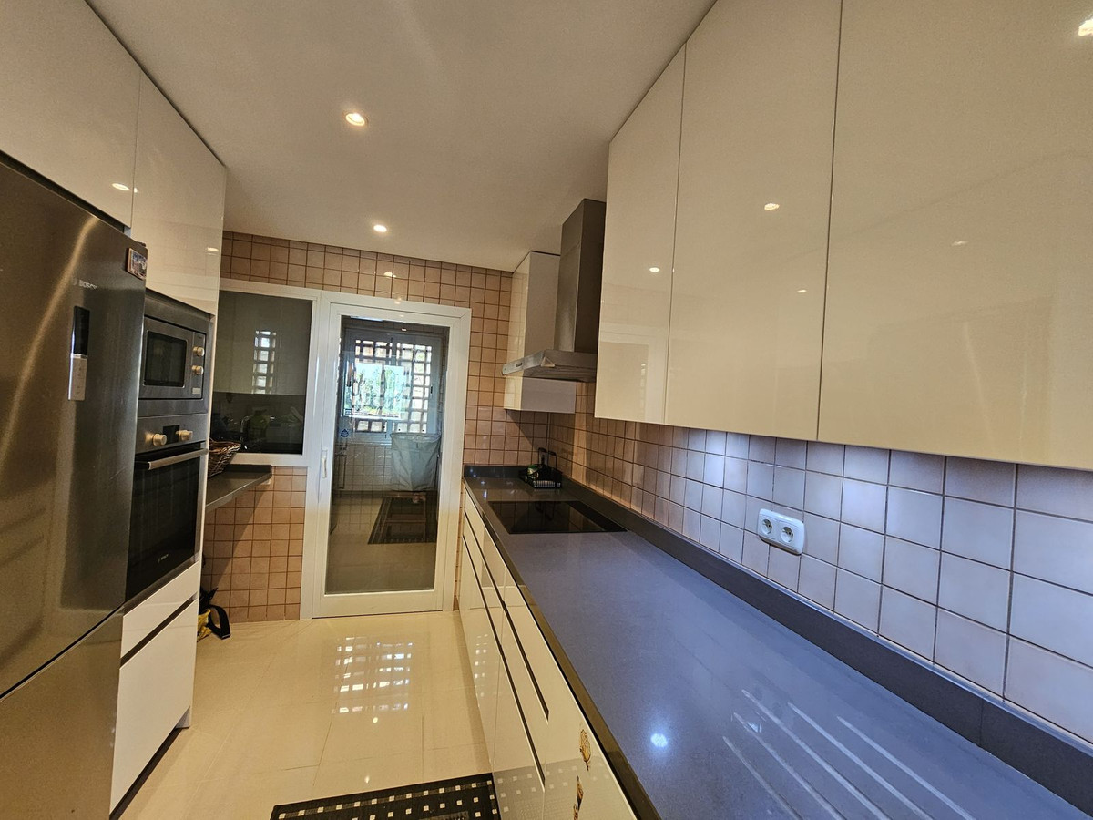 Appartement te koop in Nueva Andalucía | 2 slaapkamers H5318014