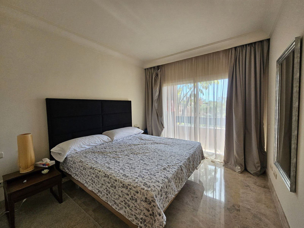 Appartement te koop in Nueva Andalucía | 2 slaapkamers H5318014