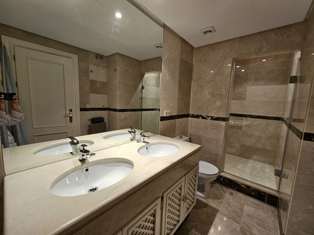 Appartement te koop in Nueva Andalucía | 2 slaapkamers H5318014