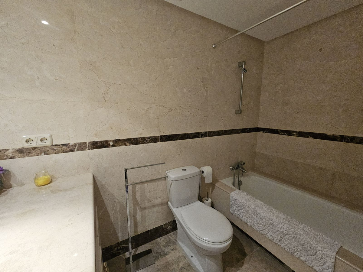 Appartement te koop in Nueva Andalucía | 2 slaapkamers H5318014