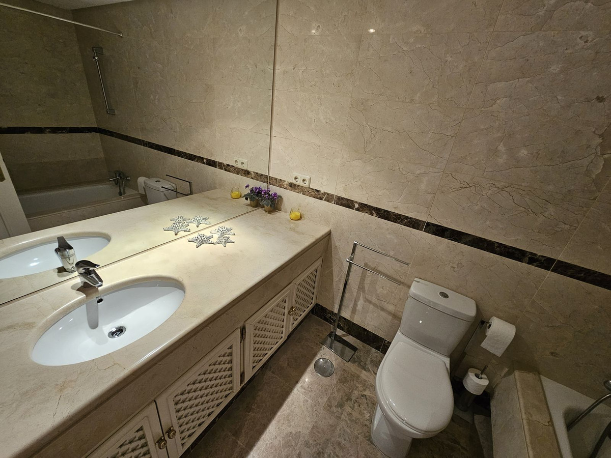 Appartement te koop in Nueva Andalucía | 2 slaapkamers H5318014