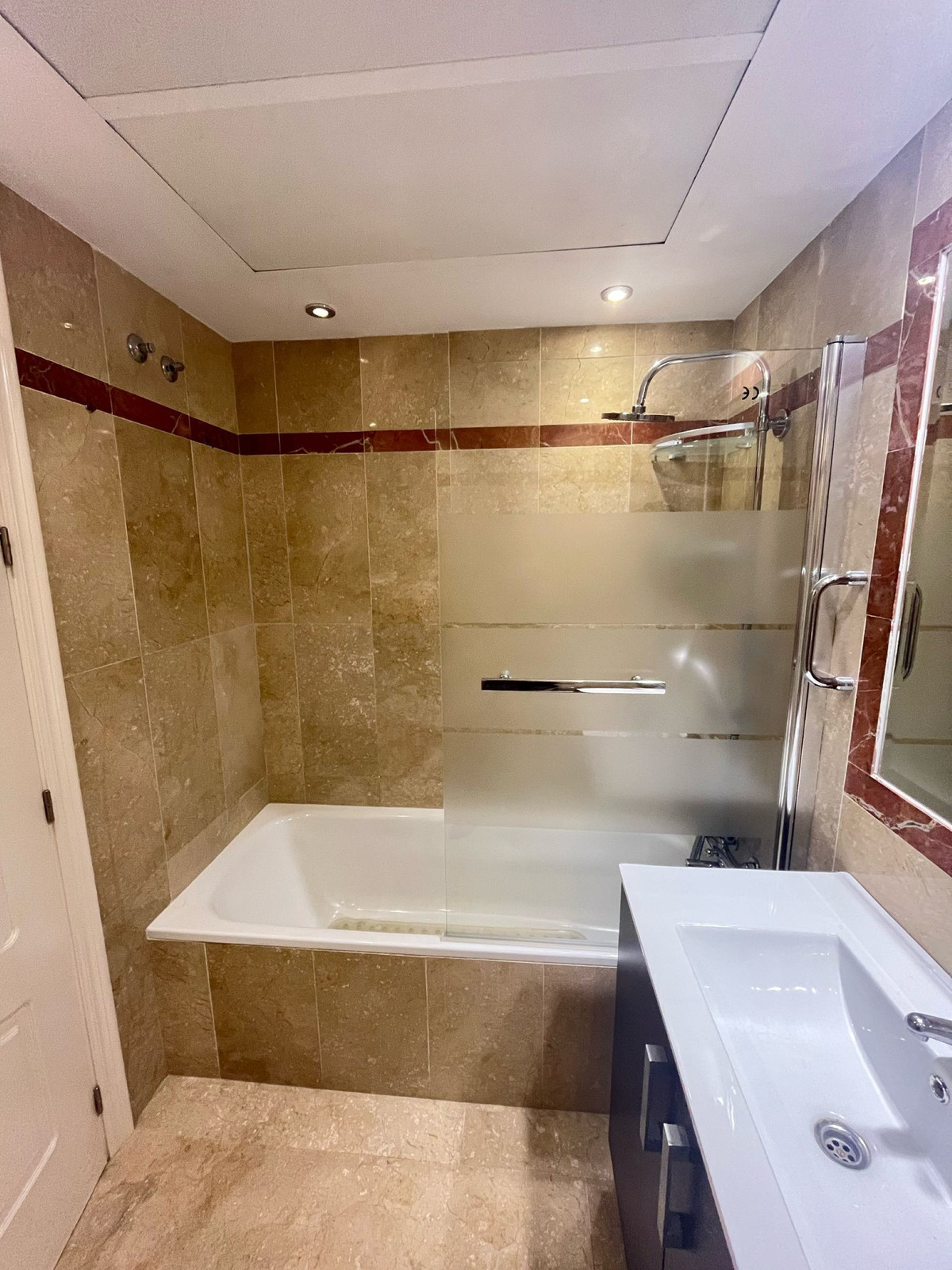 Appartement te koop in Nueva Andalucía | 4 slaapkamers H5320306