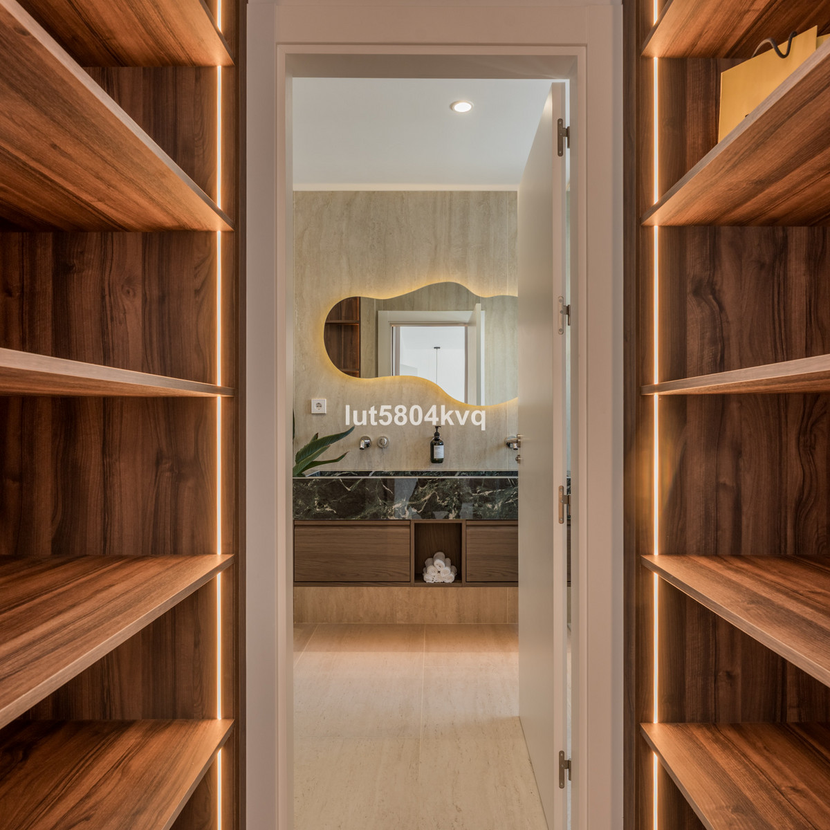 Appartement te koop in Nueva Andalucía | 3 slaapkamers H5321377