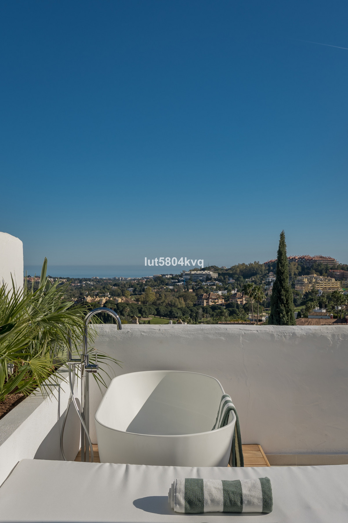 Appartement te koop in Nueva Andalucía | 3 slaapkamers H5321377