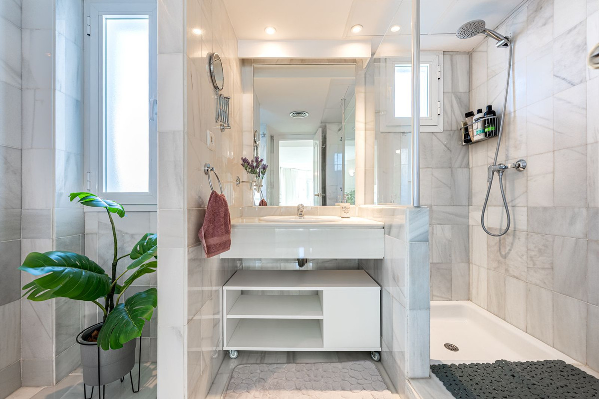 Appartement te koop in Nueva Andalucía | 2 slaapkamers H5321596