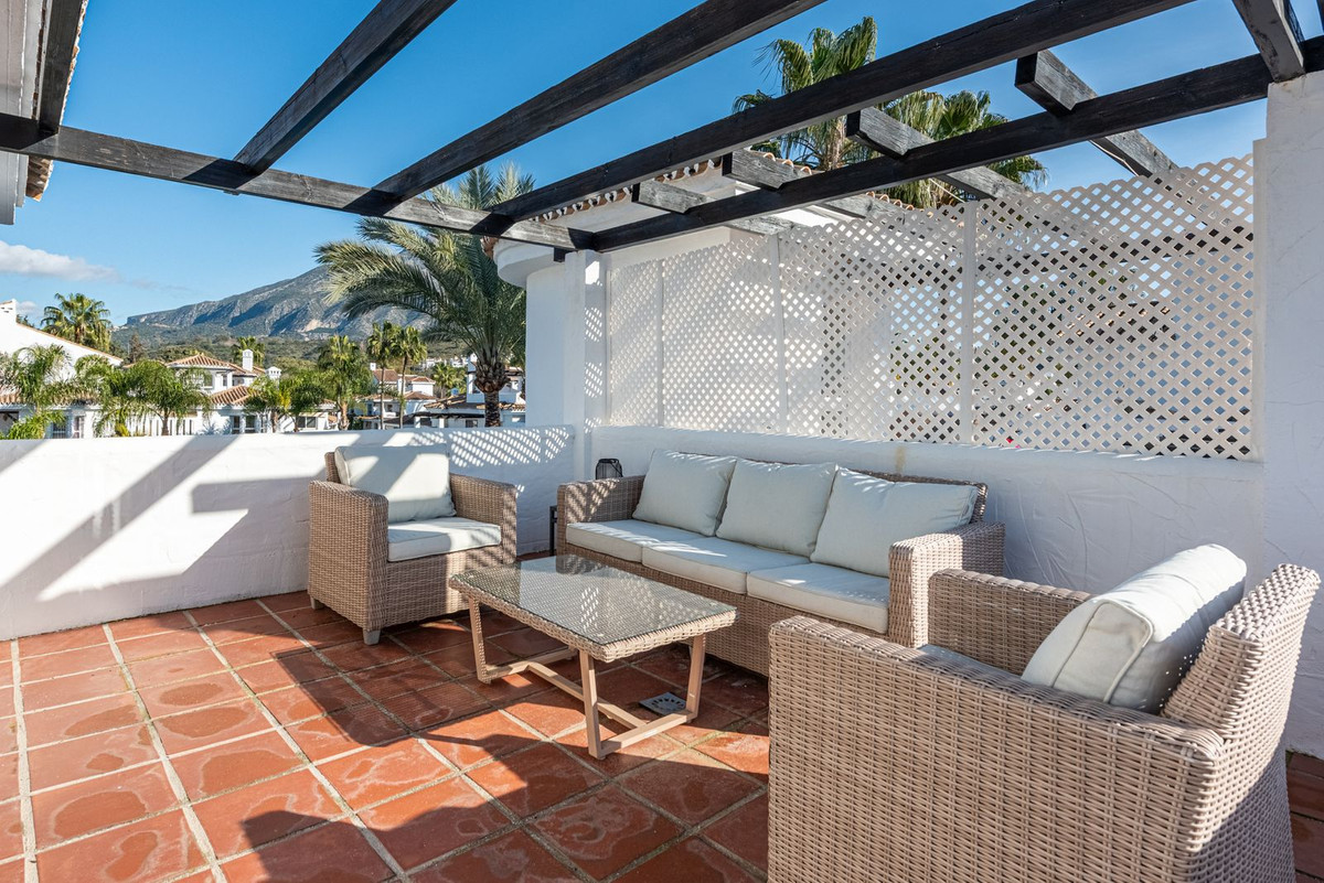 Appartement te koop in Nueva Andalucía | 2 slaapkamers H5321596