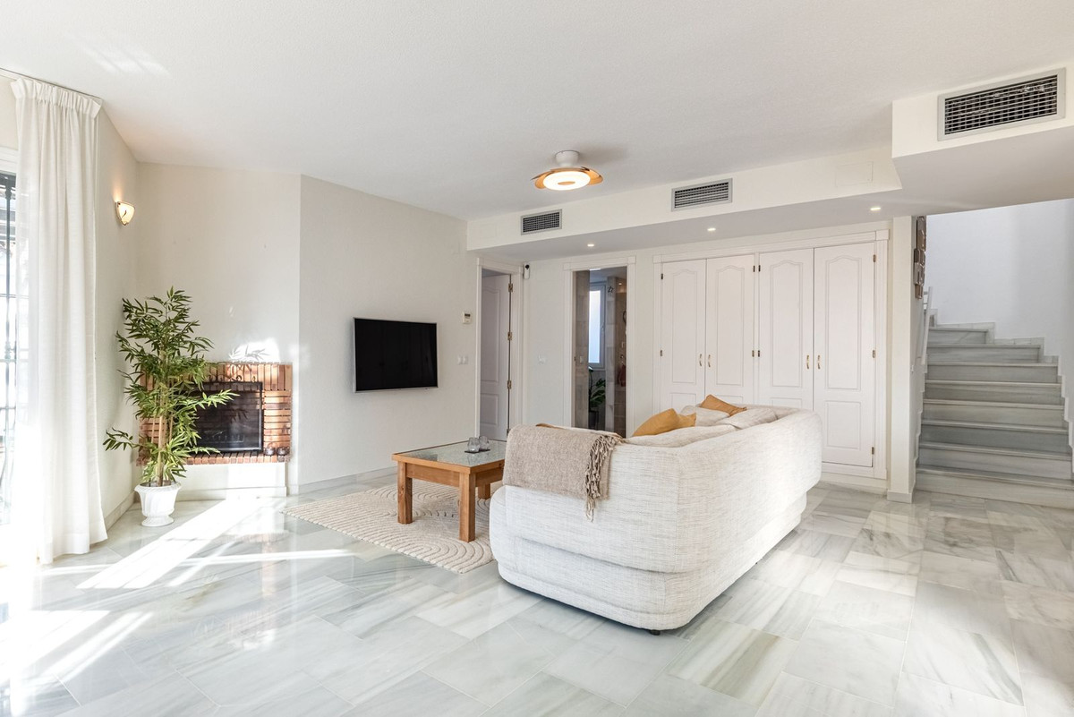 Appartement te koop in Nueva Andalucía | 2 slaapkamers H5321596