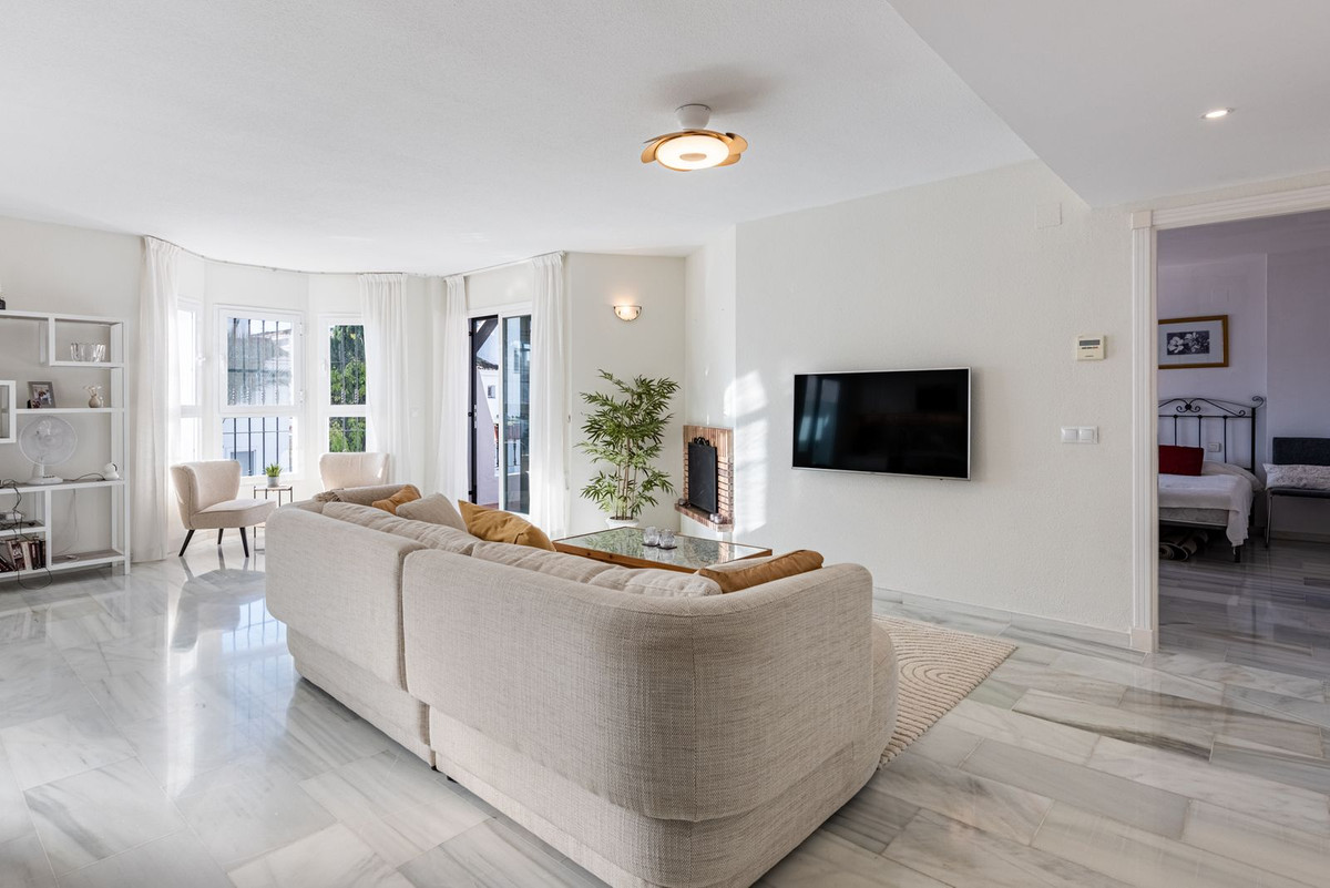 Appartement te koop in Nueva Andalucía | 2 slaapkamers H5321596