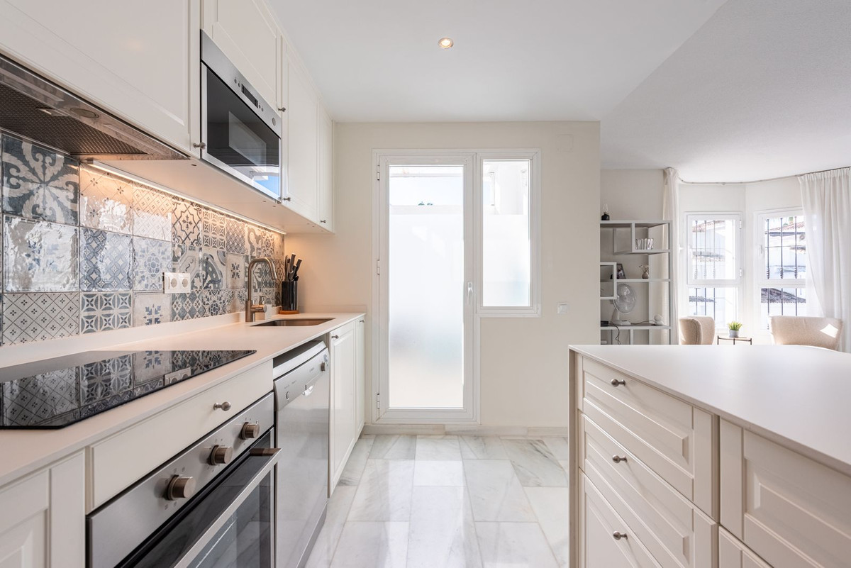 Appartement te koop in Nueva Andalucía | 2 slaapkamers H5321596