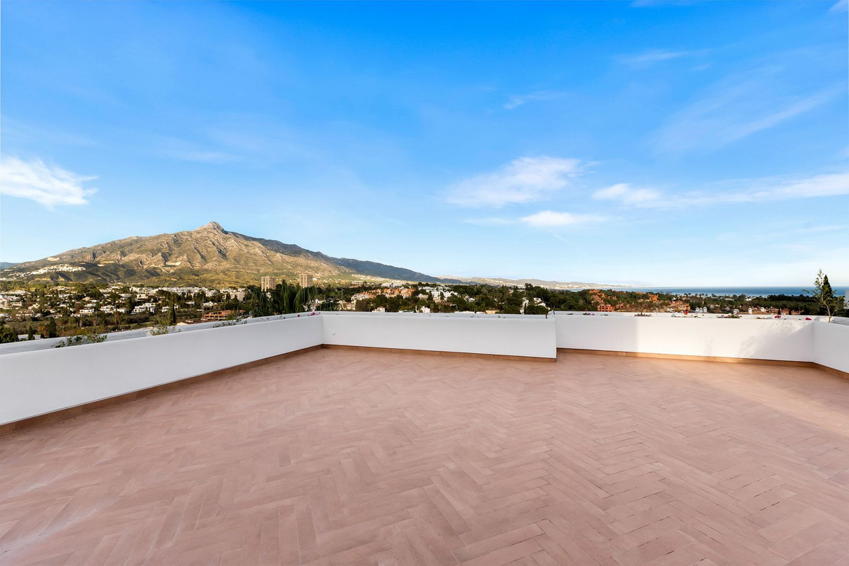 Appartement te koop in Nueva Andalucía | 2 slaapkamers H5321803