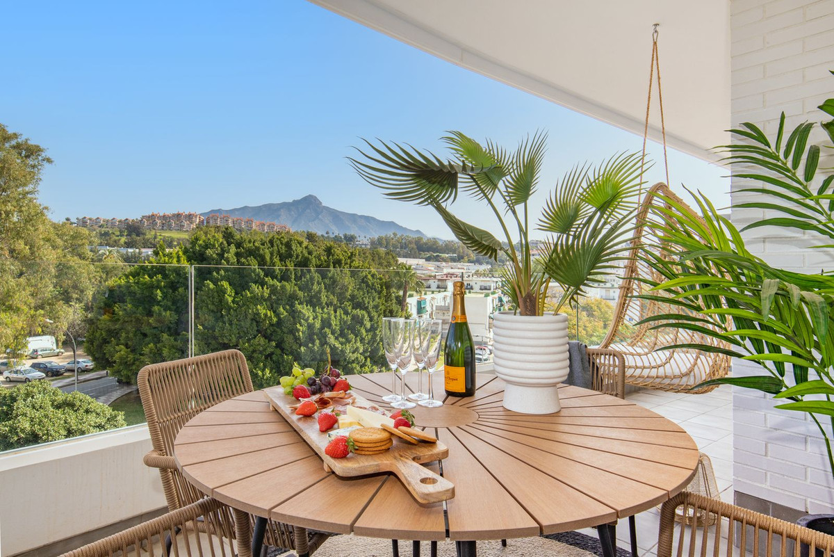 Appartement te koop in Nueva Andalucía | 2 slaapkamers H5322409