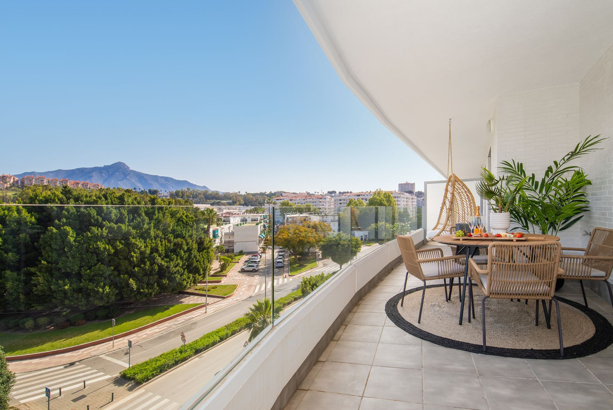 Appartement te koop in Nueva Andalucía | 2 slaapkamers H5322409