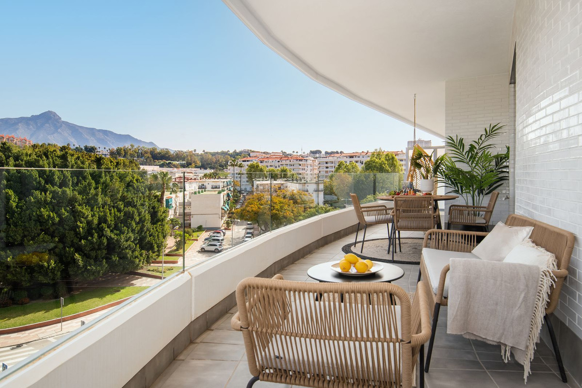 Appartement te koop in Nueva Andalucía | 2 slaapkamers H5322409