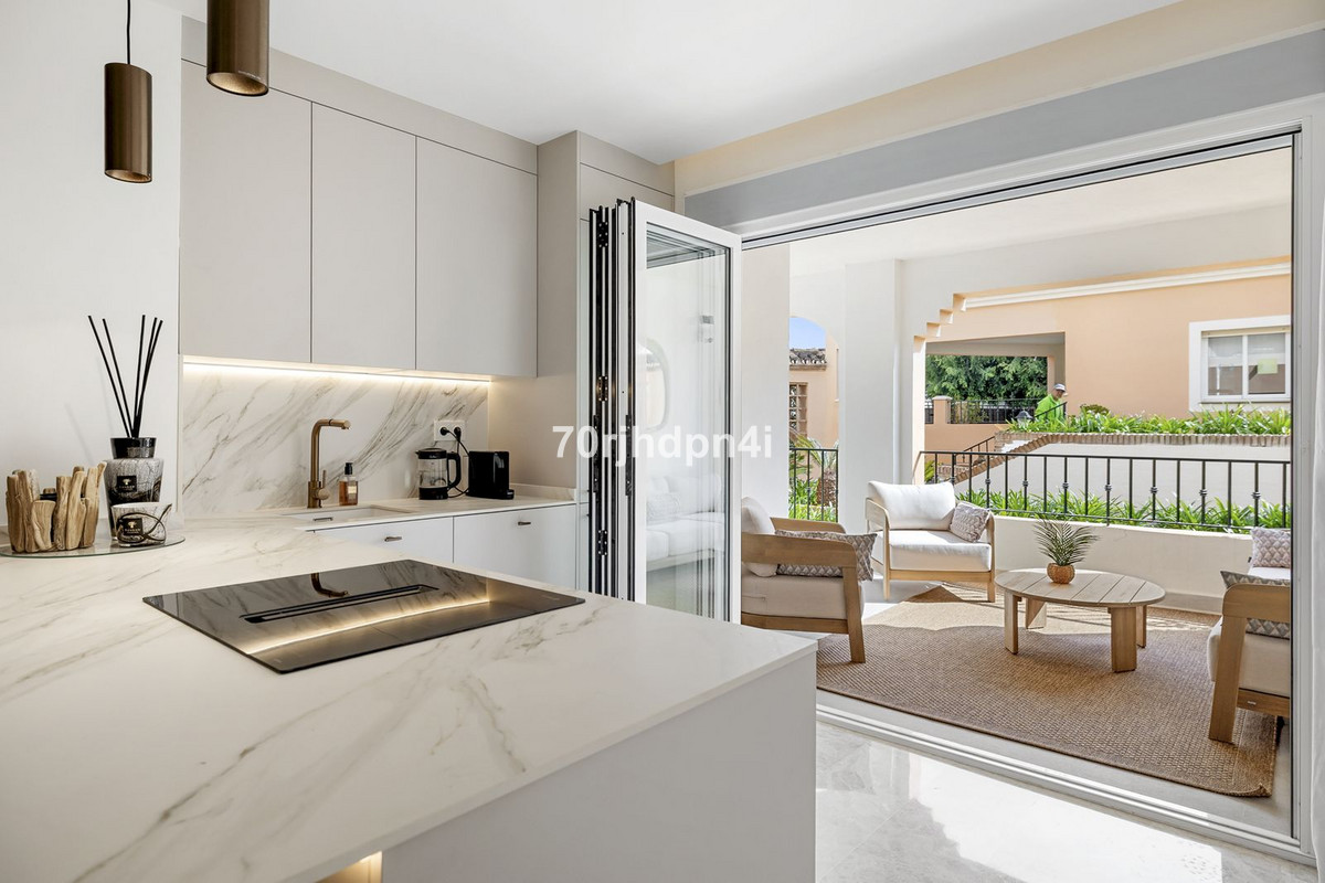 Appartement te koop in Nueva Andalucía | 3 slaapkamers H5324554